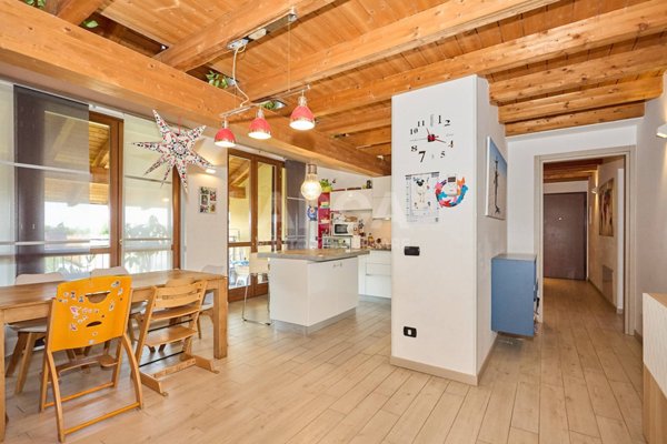 appartamento in vendita a Casatenovo