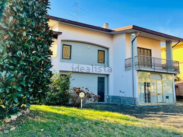 casa indipendente in vendita a Casatenovo