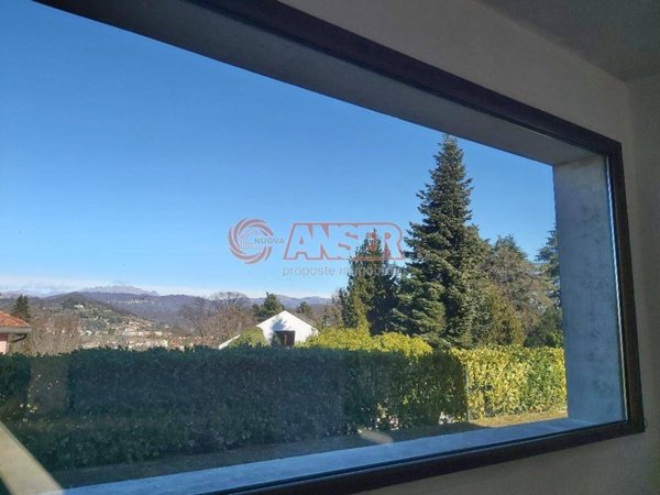 casa indipendente in vendita a Casatenovo