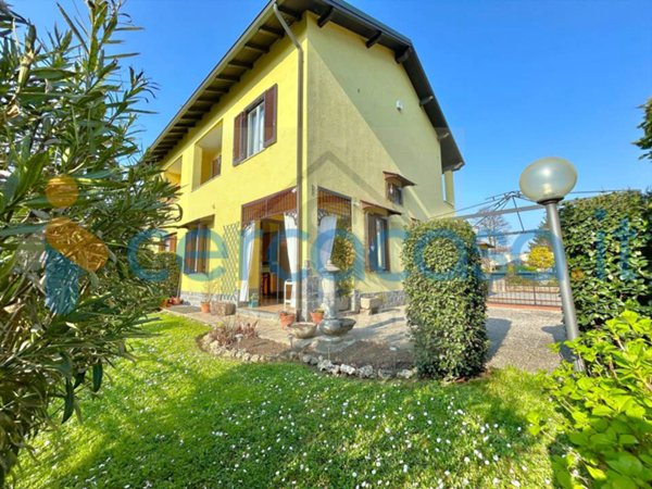 casa indipendente in vendita a Casatenovo