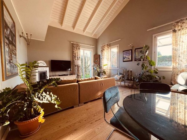 casa indipendente in vendita a Casatenovo