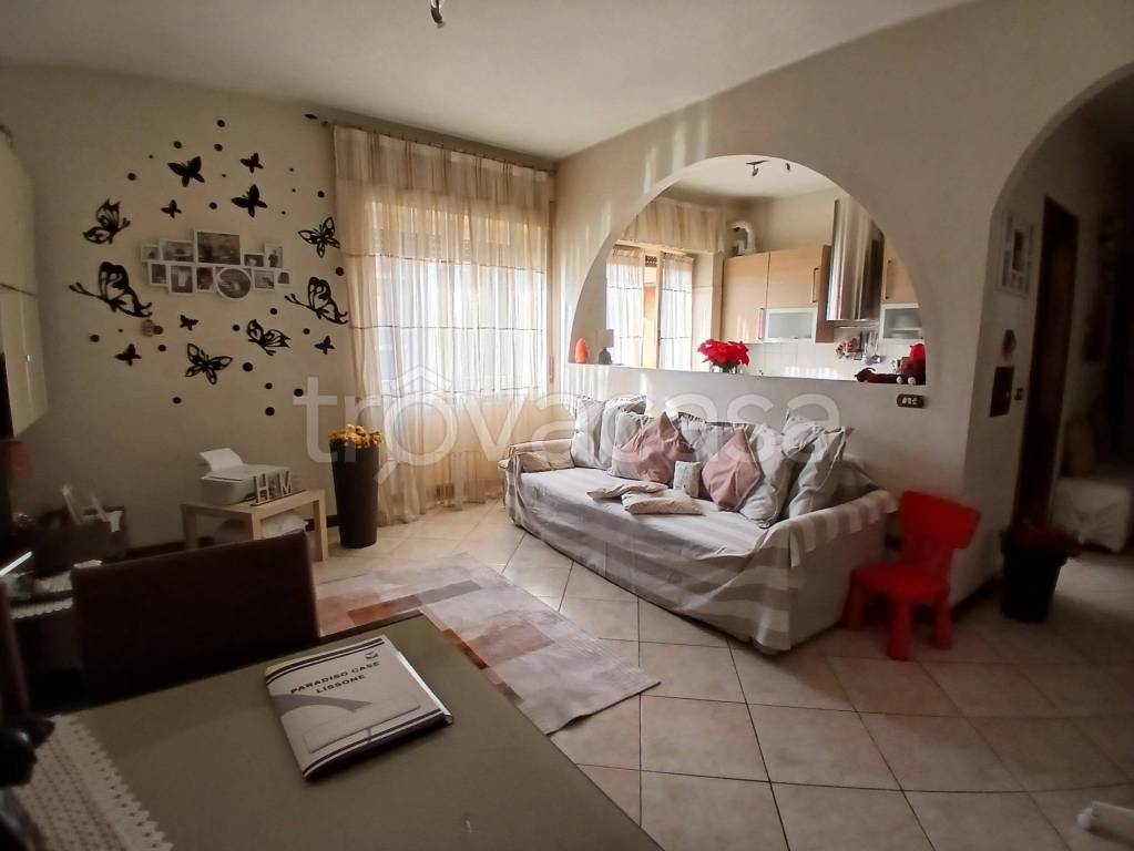 appartamento in vendita a Casatenovo