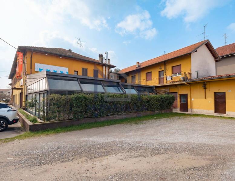 intera palazzina in vendita a Casatenovo
