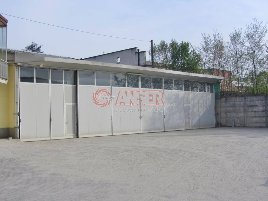 casa semindipendente in vendita a Casatenovo