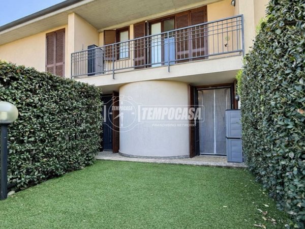 appartamento in vendita a Casatenovo in zona Campofiorenzo