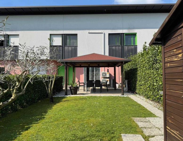 casa indipendente in vendita a Casatenovo in zona Galgiana