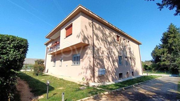 casa indipendente in vendita a Casatenovo in zona Campofiorenzo