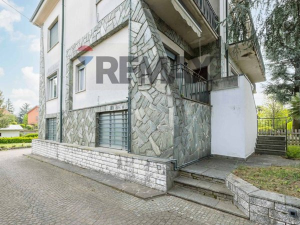 casa indipendente in vendita a Casatenovo