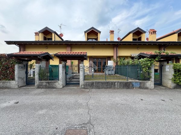 casa indipendente in vendita a Casatenovo in zona Galgiana