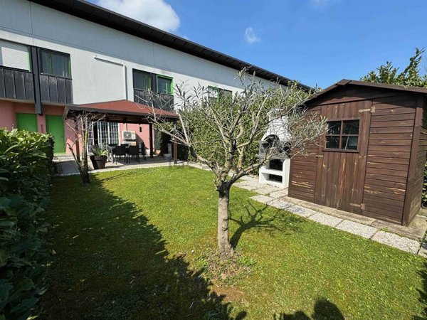 casa indipendente in vendita a Casatenovo