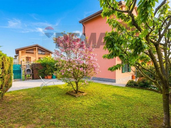 casa indipendente in vendita a Casatenovo in zona Galgiana