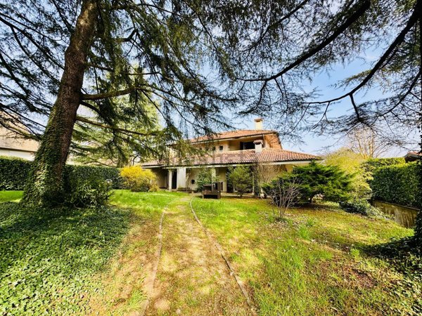 casa indipendente in vendita a Casatenovo