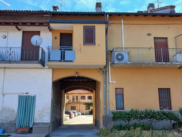 appartamento in vendita a Casatenovo in zona Campofiorenzo