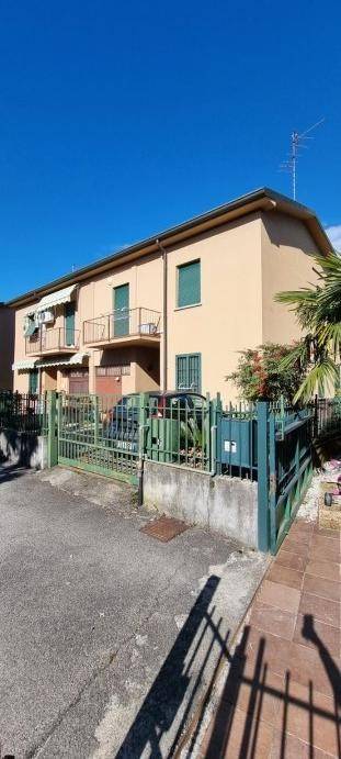 casa indipendente in vendita a Casatenovo in zona Rogoredo