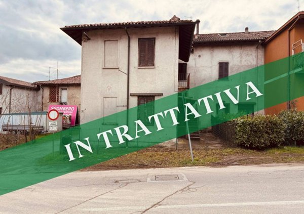 casa indipendente in vendita a Casatenovo in zona Rogoredo