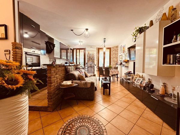 appartamento in vendita a Casatenovo