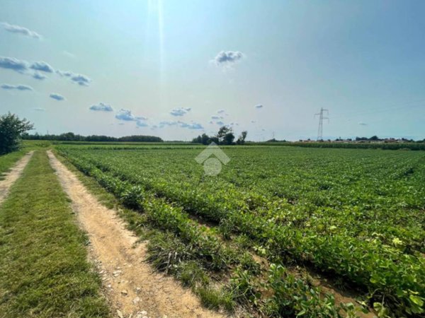 terreno agricolo in vendita a Casatenovo in zona Valaperta