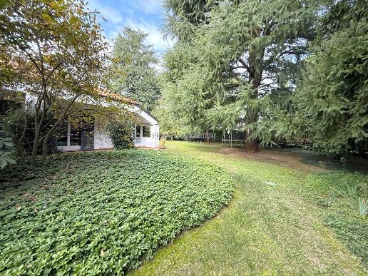 appartamento in vendita a Casatenovo in zona Campofiorenzo