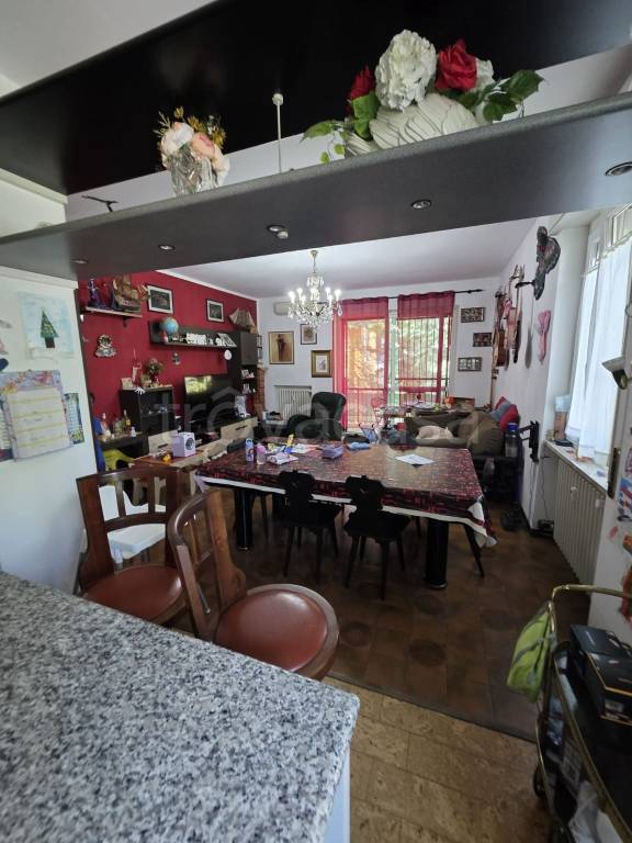 appartamento in vendita a Casatenovo in zona Valaperta