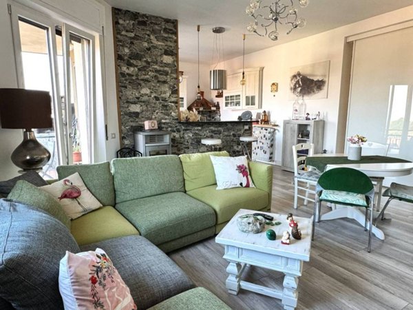 appartamento in vendita a Casatenovo in zona Valaperta