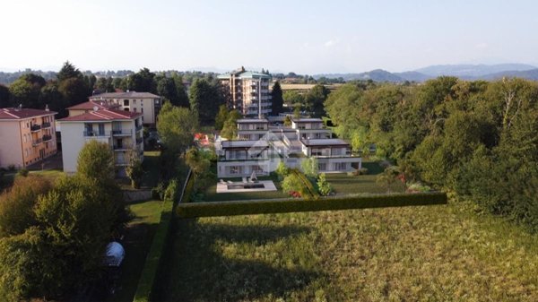 casa indipendente in vendita a Casatenovo in zona Campofiorenzo