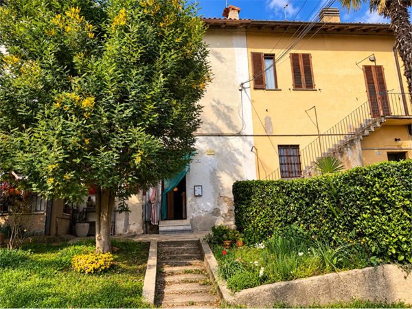 casa indipendente in vendita a Casatenovo in zona Rogoredo