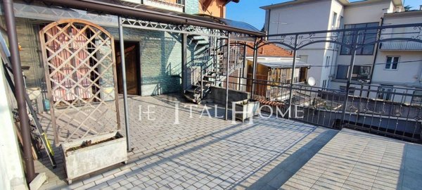 appartamento in vendita a Casatenovo