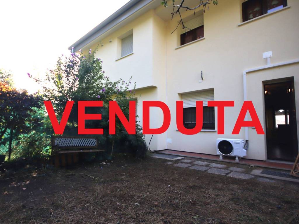 casa indipendente in vendita a Cassago Brianza