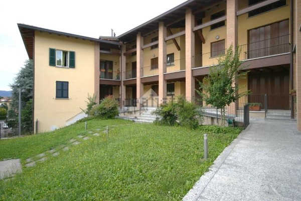 appartamento in vendita a Cassago Brianza