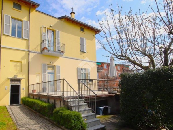appartamento in vendita a Cassago Brianza