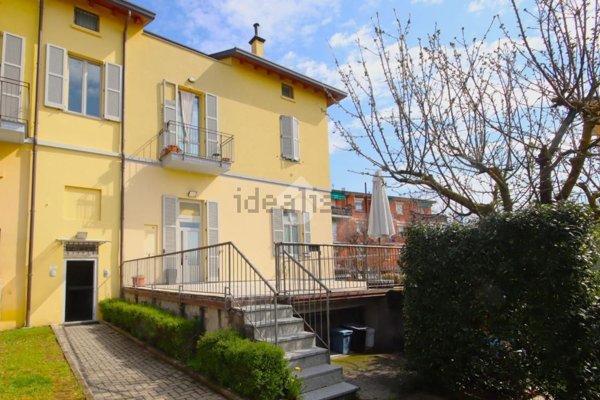 appartamento in vendita a Cassago Brianza