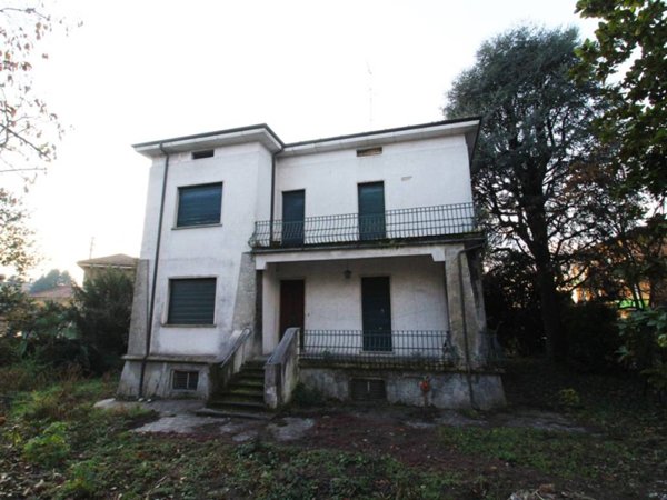 casa indipendente in vendita a Cassago Brianza