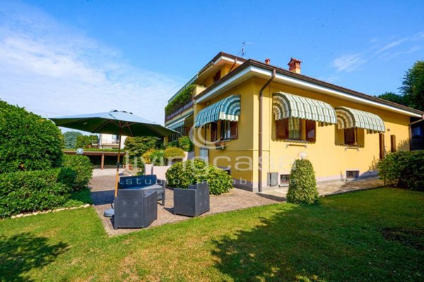 casa indipendente in vendita a Cassago Brianza