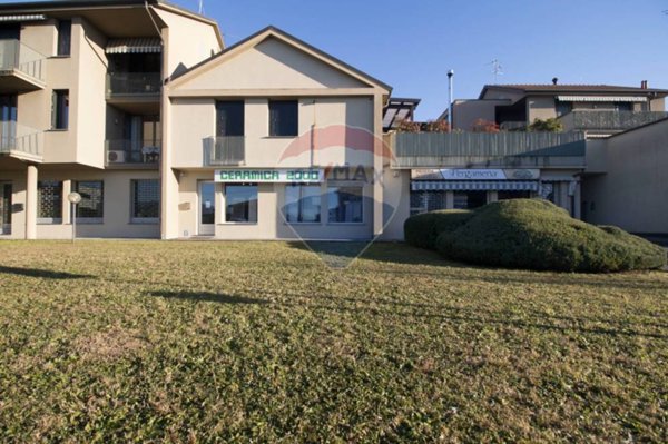 ufficio in vendita a Cassago Brianza
