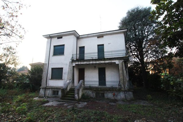 casa indipendente in vendita a Cassago Brianza