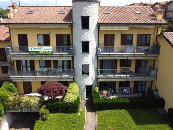 appartamento in vendita a Cassago Brianza