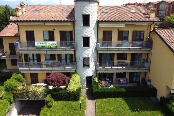 appartamento in vendita a Cassago Brianza