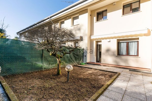 appartamento in vendita a Cassago Brianza