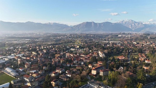 attico in vendita a Cassago Brianza