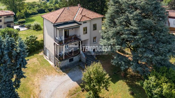 casa indipendente in vendita a Cassago Brianza