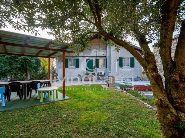 casa indipendente in vendita a Cassago Brianza