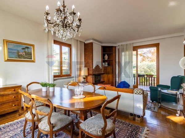 casa indipendente in vendita a Cassago Brianza