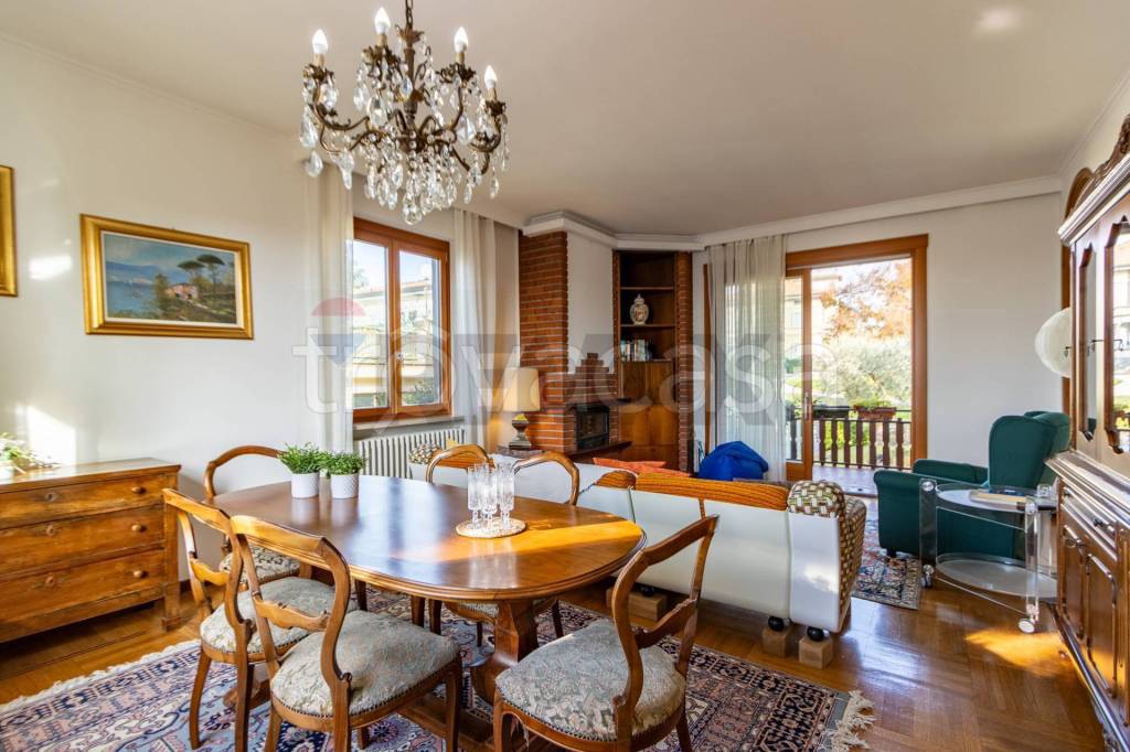 casa indipendente in vendita a Cassago Brianza