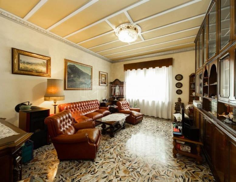 casa indipendente in vendita a Cassago Brianza