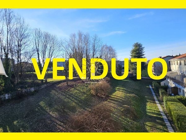 appartamento in vendita a Cassago Brianza in zona Tremoncino