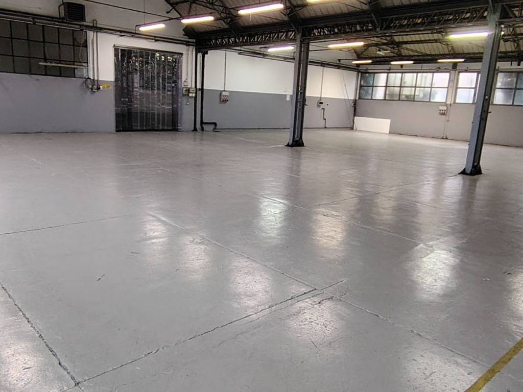 locale commerciale in vendita a Cassago Brianza