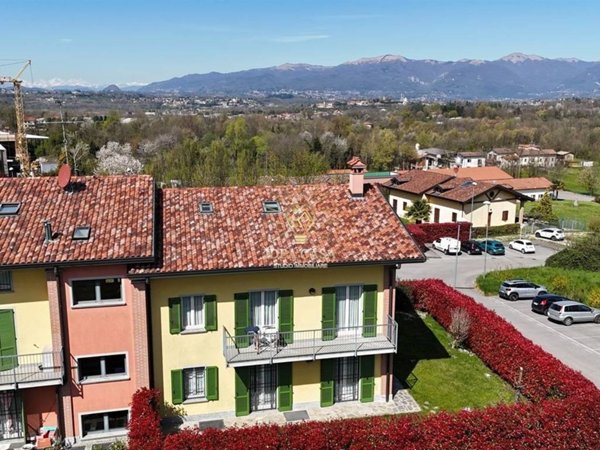 appartamento in vendita a Cassago Brianza