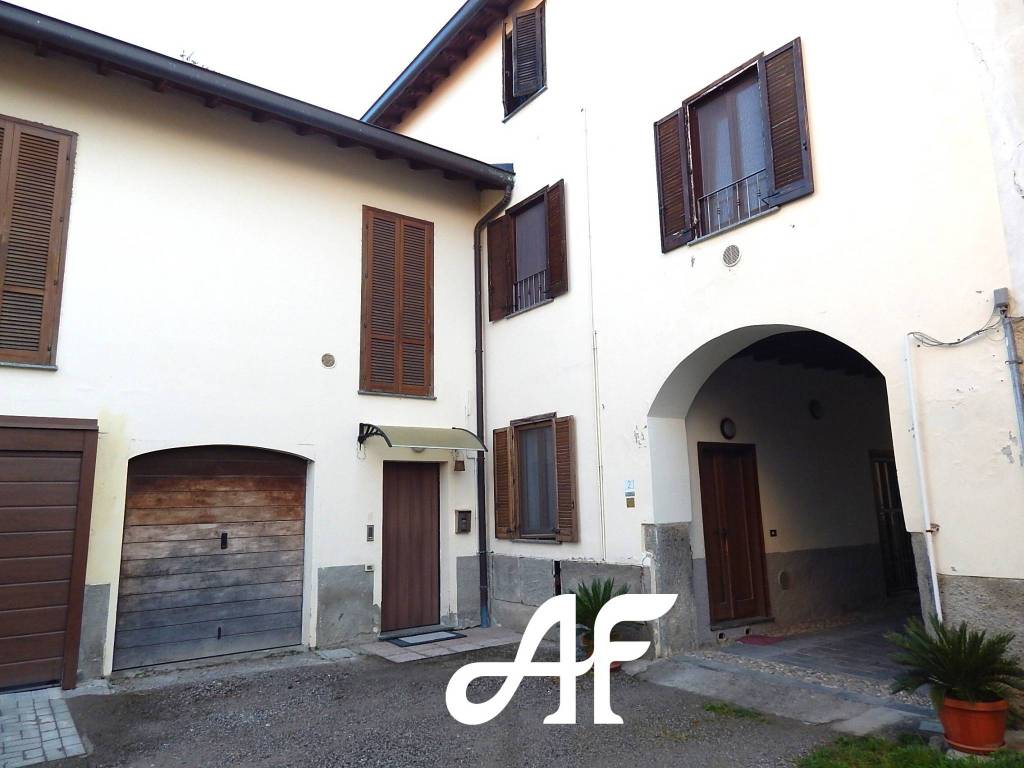 appartamento in vendita a Cassago Brianza