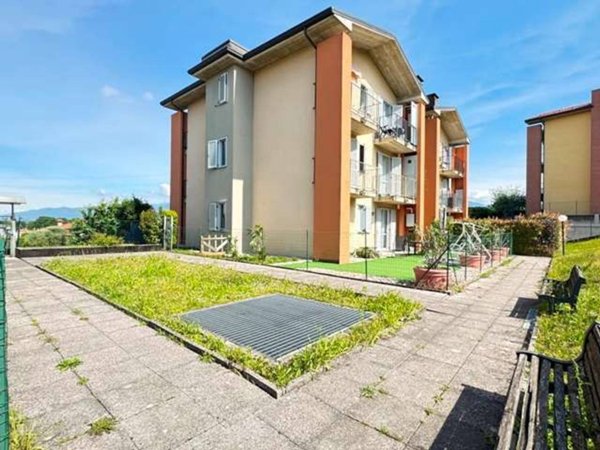 appartamento in vendita a Cassago Brianza