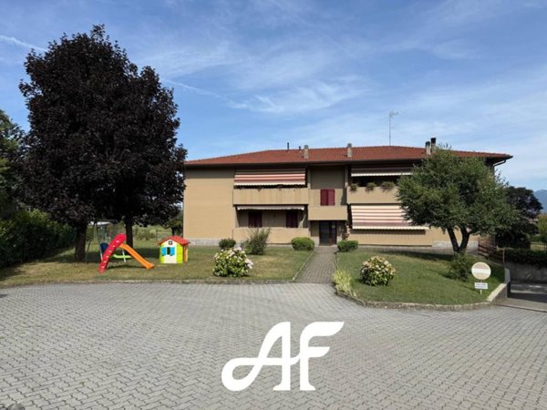 appartamento in vendita a Cassago Brianza in zona Tremoncino
